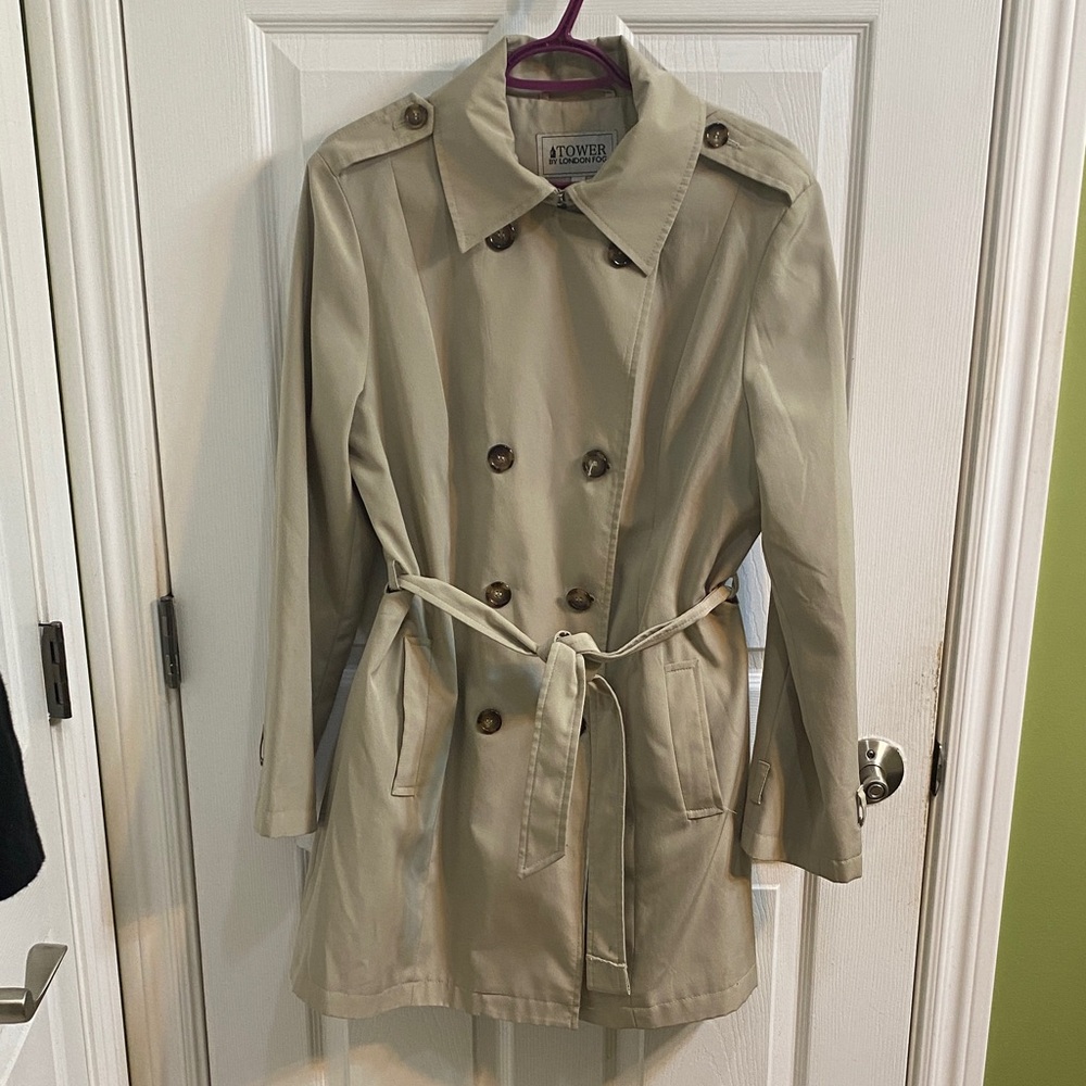 Tower London Fog Women’s Large 3/4 Length Double-Breasted Tan Trench Coat Belt